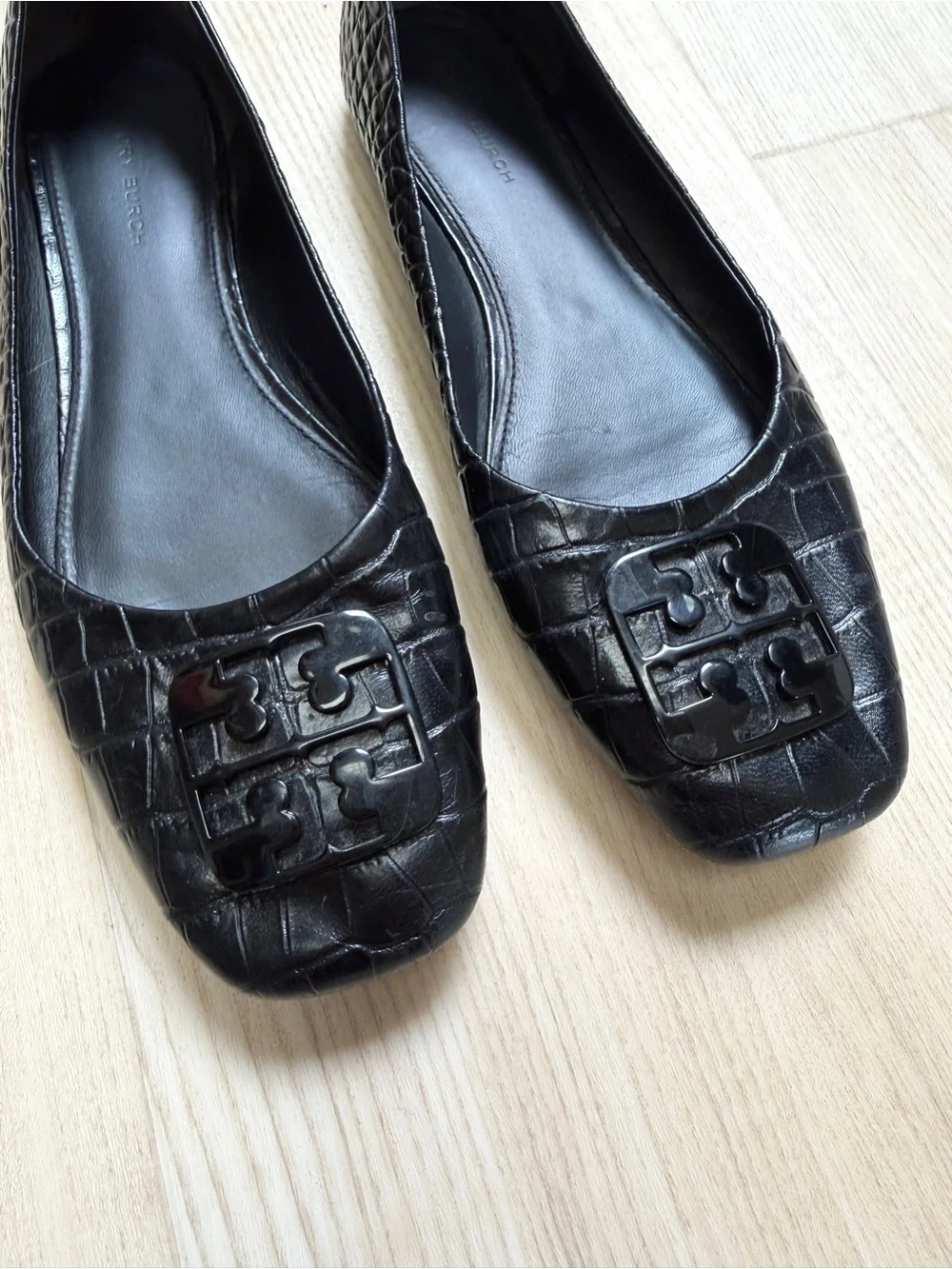 TORY BURCH georgia square toe black leather croc embossed ballet flats / 7.5